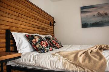 Фотографии Гостевой дом Chalet Mugure de Brad г. Фунду Молдовей (Румыния) №4 Фото Гостевой дом Chalet Mugure de Brad г. Фунду Молдовей 4